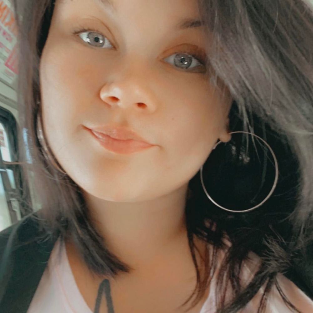 Meet your Posher, Nicole